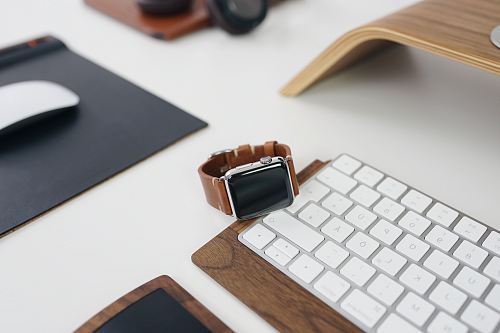 silver aluminum case Apple Watch on Apple Magic keyboard
